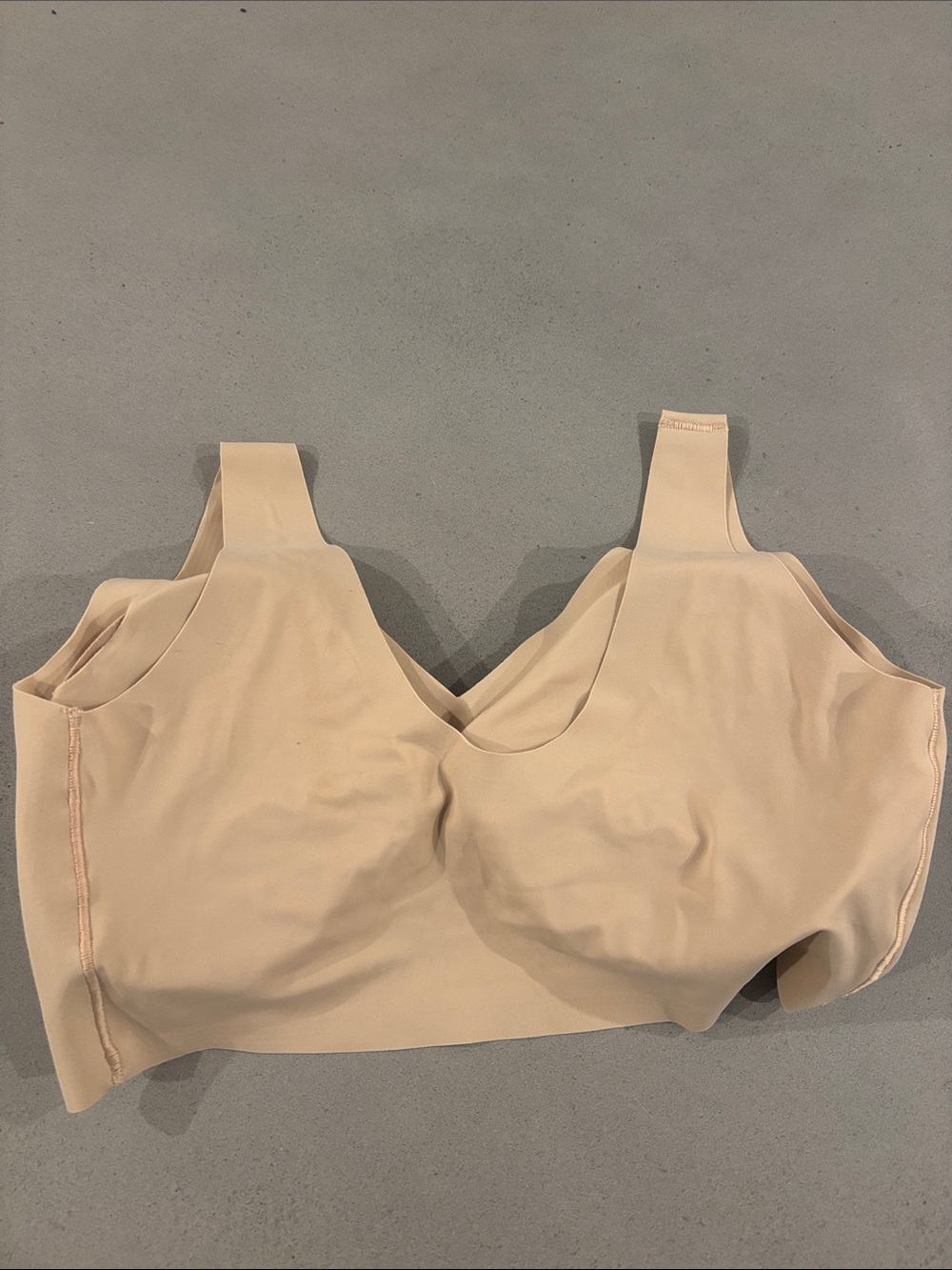 True Body Boost V-Neck Bra - Picture 5 of 6